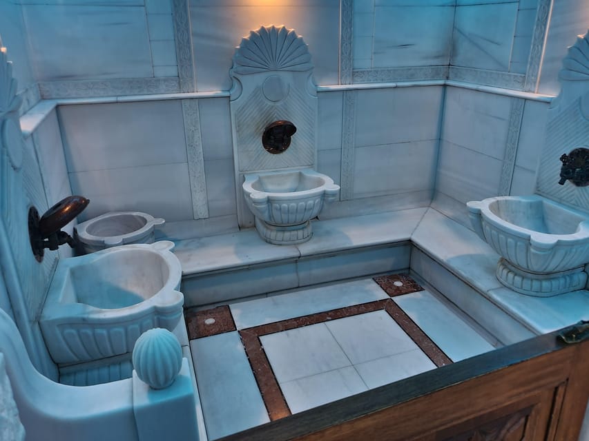 Istanbul: Acemoglu Historical Hammam Entry Ticket - The old hammam setting and semi-private rooms