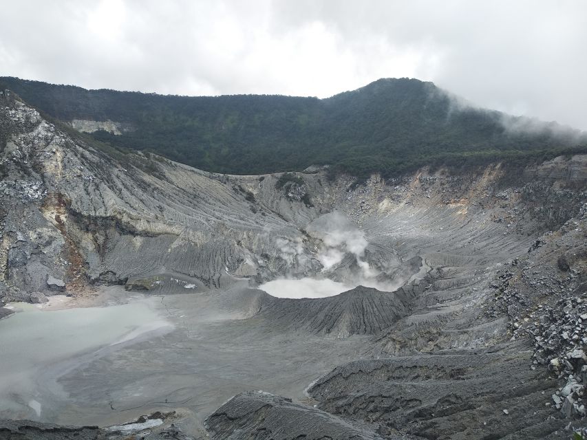 Jakarta: Volcano, Hot Spring, Tea, Rice Fields, &Coffee tour - Sari Ater’s sulfur water