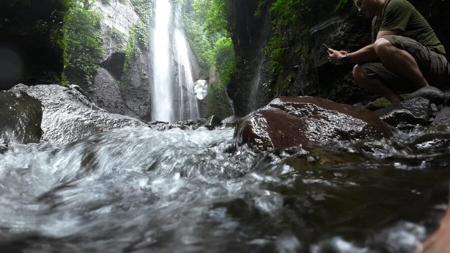 Jakarta: Waterfalls, Volcano, White Crater, Tea, Hot Spring - Lunch is not included, so plan it early
