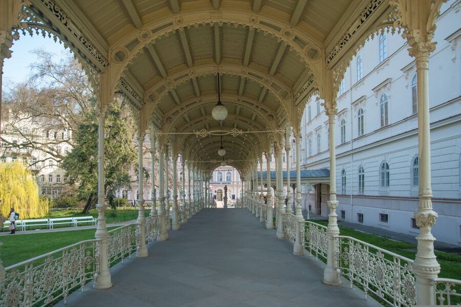 Karlovy Vary - the world famous spa - Key points at a glance