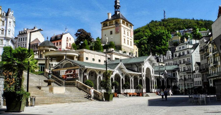 Karlovy Vary - the world famous spa - Arriving in the spa town