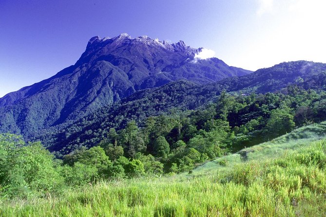 Kinabalu Park Tour with Desa Dairy Farm & Poring Hot Springs - Lunch keeps the schedule simple