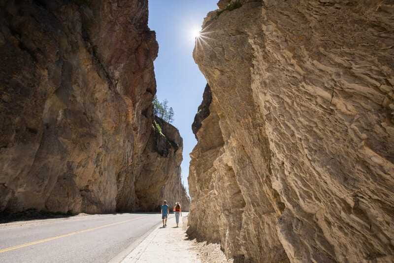 Kootenay: From Icy Mountain Rivers to Steamy Hot Springs - Guides, languages, and the pace of the day