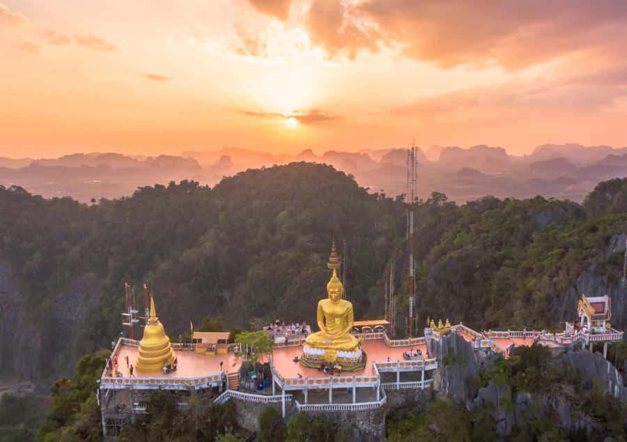 Krabi: Tiger Cave, Hot Springs & Emerald Pool Private Tour - Three Krabi sights in one demanding half-day