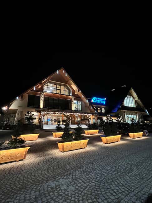 Krakow: Chocholowskie Thermal Baths Evening Ticket - The 95-minute ride from Krakow