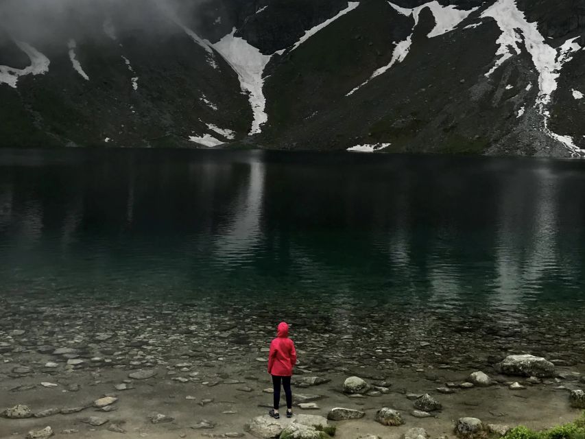 Krakow: Hiking Adventure in Tatra Mountains & Thermal Baths - Choosing Between Morskie Oko and Gąsienicowy Lake