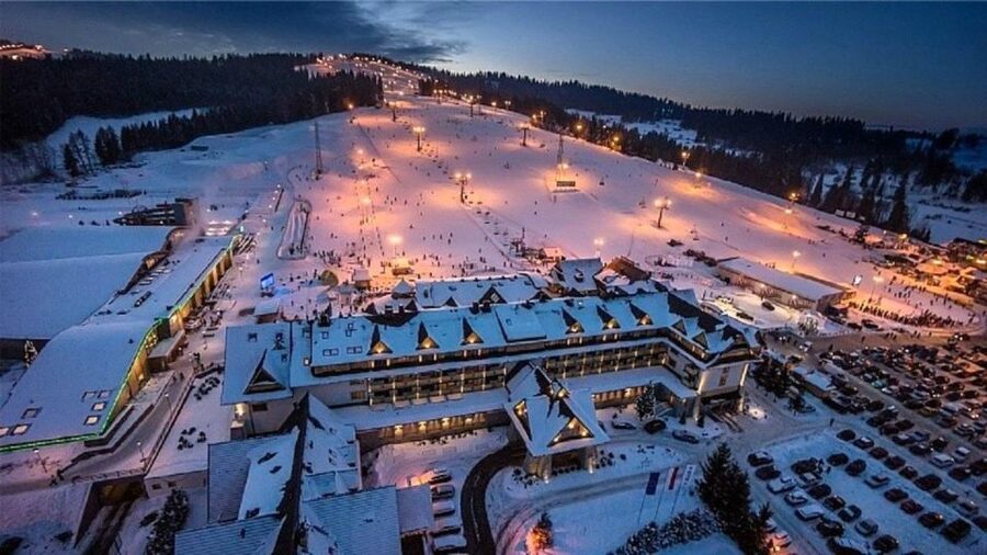 Krakow: Skii in Tatras Kotelnica with Optional Thermal Baths - Choosing between gentle and advanced runs