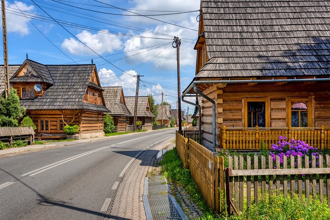 Krakow Zakopane Cable Car Vodka Cheese and Hot Springs Tour - Chochołów and its preserved wooden houses
