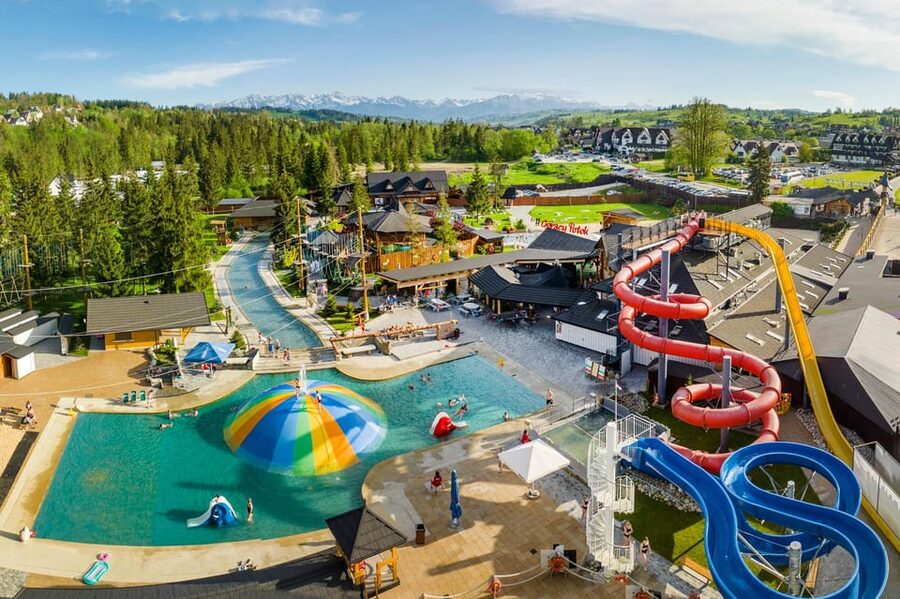 Krakow: Zakopane Cable Car, Vodka, Cheese & Hot Springs Tour - Terma Bania and the final soak
