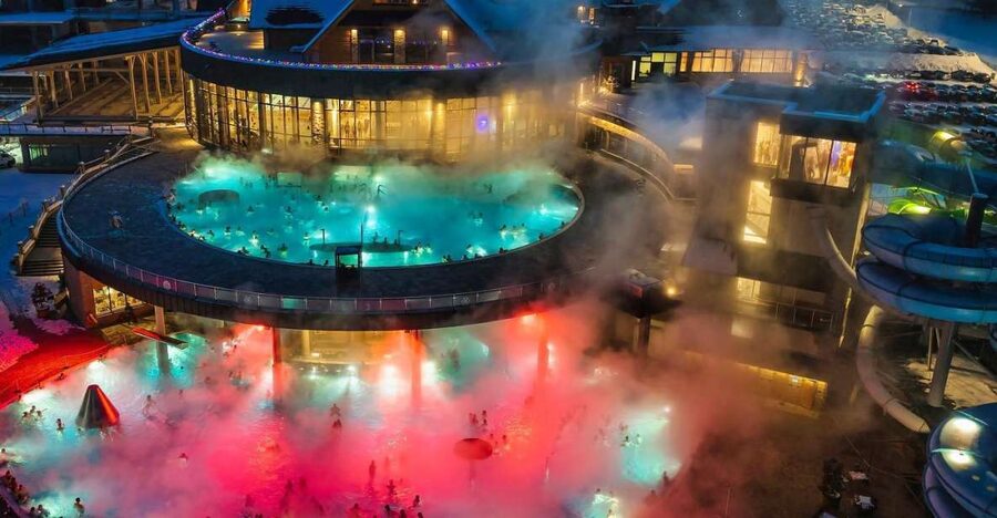 Krakow: Zakopane, Gubałówka & Thermal Baths – Full-Day Tour - Chochołów and the wooden highlander houses