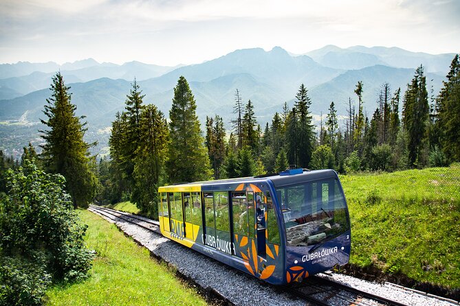 Krakow: Zakopane & Hot Springs Tour with Cable Car (Hotel Pickup) - Chocholow and its wooden houses
