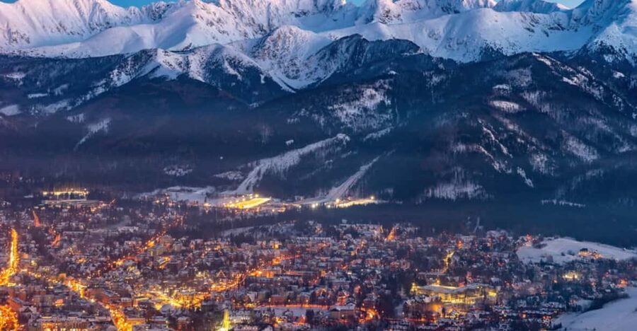 KRAKOW ZAKOPANE TOUR CABLE CAR THERMAL BATHS & HOTEL PICKUP - From Krakow to Chocholow by van