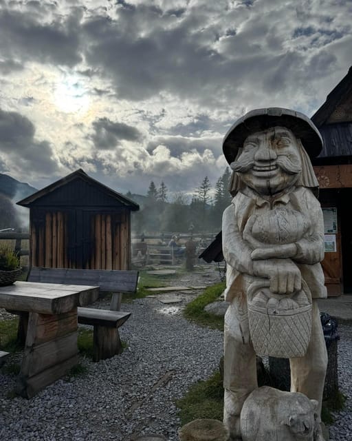 KRAKOW ZAKOPANE TOUR CABLE CAR THERMAL BATHS & HOTEL PICKUP - What the guides add to the day