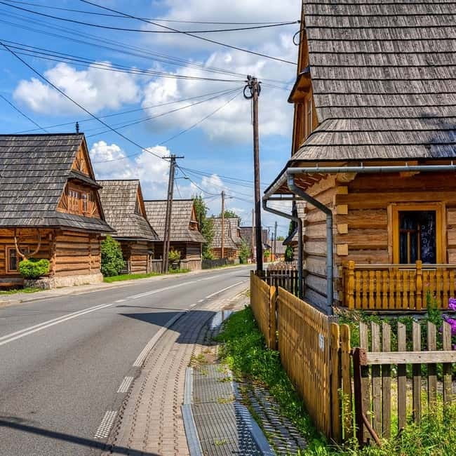 Krakow: Zakopane Tour Local Tasting, Cable Car & Hot Springs - Free time on Krupówki Street