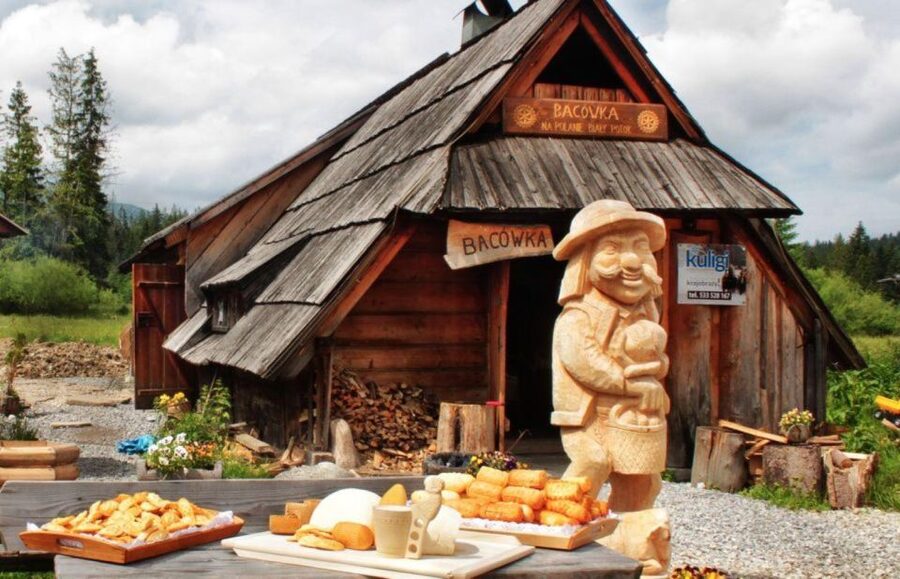 Krakow : Zakopane Tour + Thermal Pools with Hotel Pickup - Finding your pace on Krupówki Street