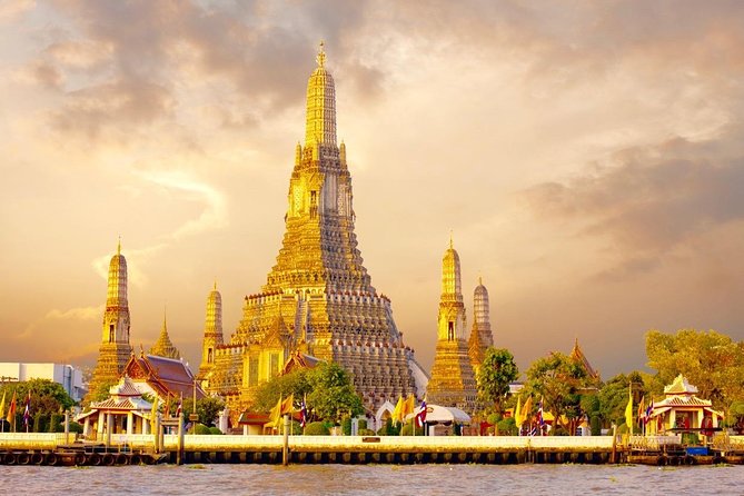 Laem Chabang Shore Excursion : Shopping, Massage & Food Tasting - The Golden Buddha at Wat Traimit
