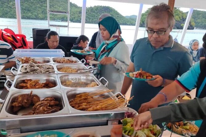 Langkawi Sunset Cruise with Buffet Dinner Jacuzzi & Hotel Pick up - The saltwater jacuzzi net is the unusual feature