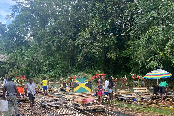 limestone Private massage and Rafting - Choosing your raft and settling into the float