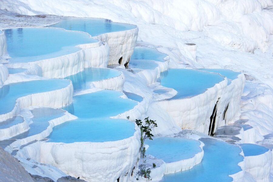 Marmaris: Pamukkale, Hot Spring, Travertines Tour with Lunch - Walking onto Pamukkale’s white terraces