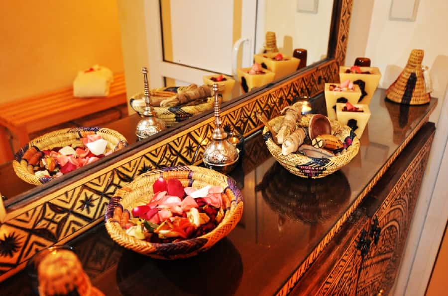 Marrakech: 2-Hour Traditional Moroccan Hammam Experience - The 45-minute black soap and eucalyptus scrub