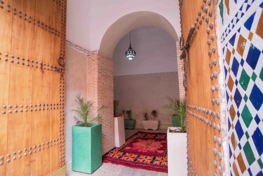 Marrakech: Authentic Moroccan Hammam Experience in Mouassine - Why the $25 price can be good value