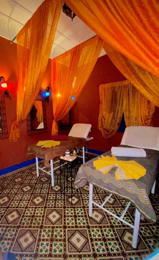 Marrakech Hammam, Massage & Berber Carpet Weaving Workshop - The argan oil massage