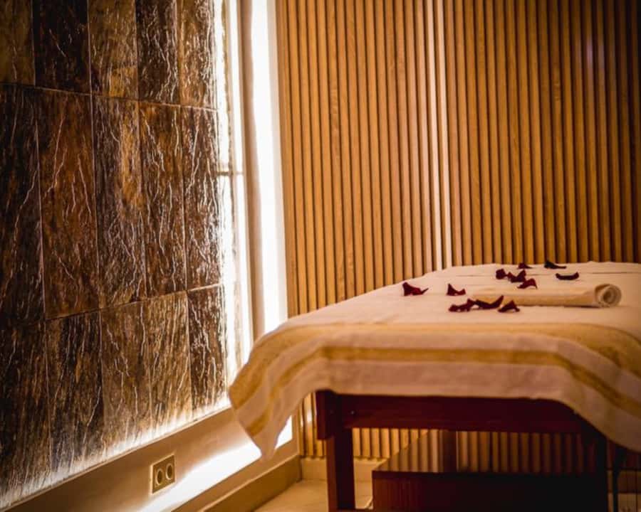 Marrakech: Romantic Spa Experience with Dinner - The hammam: black soap, eucalyptus, and warm water