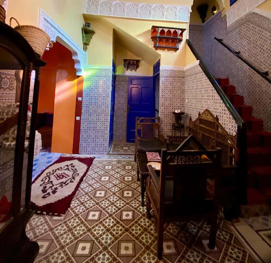 Marrakech: Souk Tour & Berber Hammam with Massage - Walking through the souks with a guide