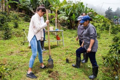 Medellin: Horseback Riding Coffee Farm Tour with Coffee Spa