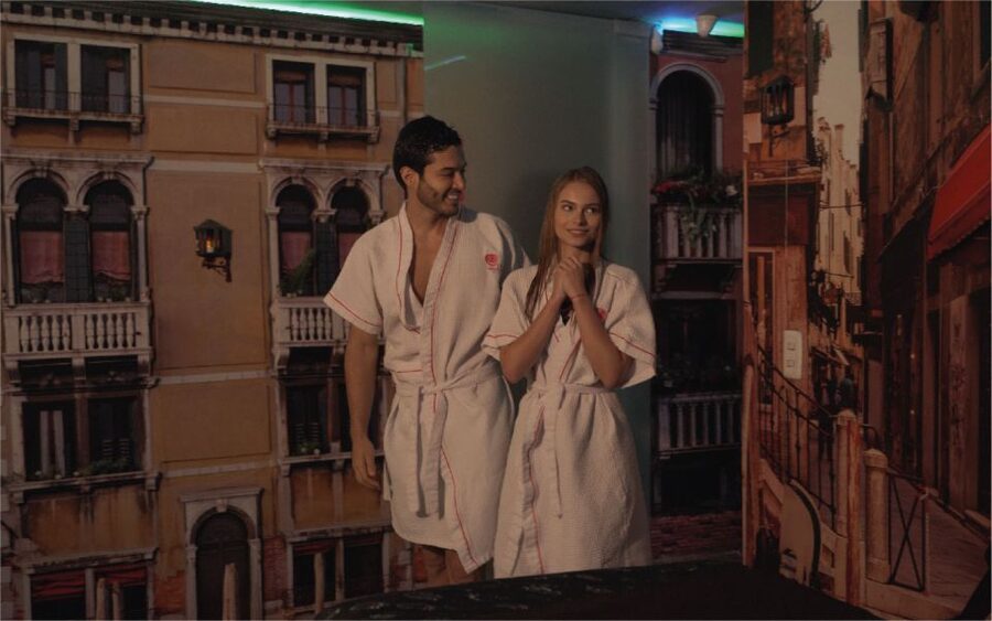 Medellín: Spa Experience with Dinner, Massage and Sauna - Dinner ends with a live fire show