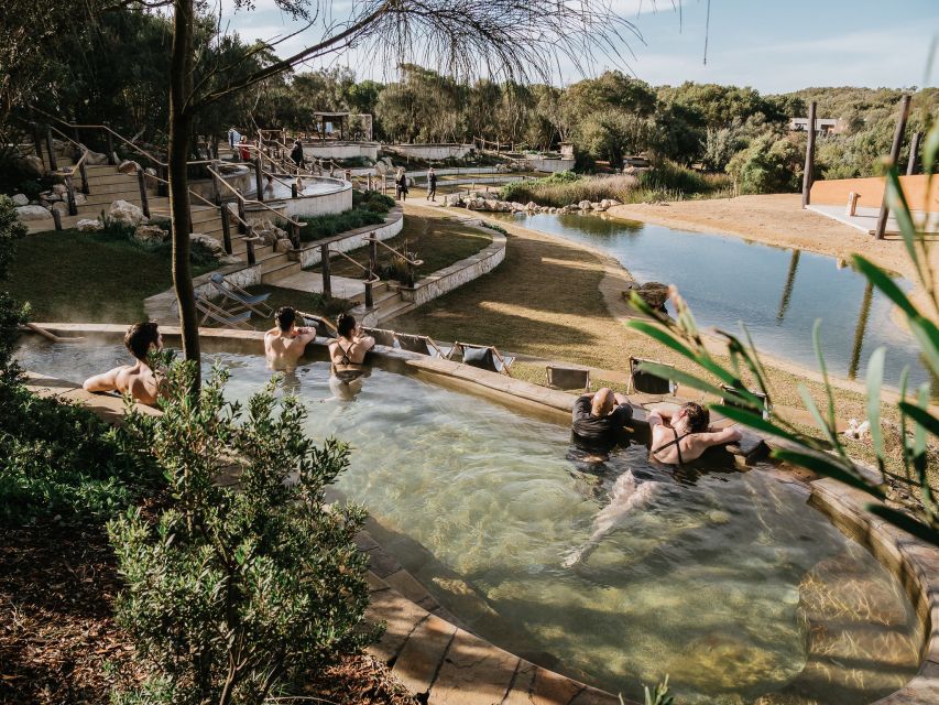 Melbourne: Mornington Peninsula & Hot Springs Tour 8 pax max - A local café stop solves the lunch problem, partly