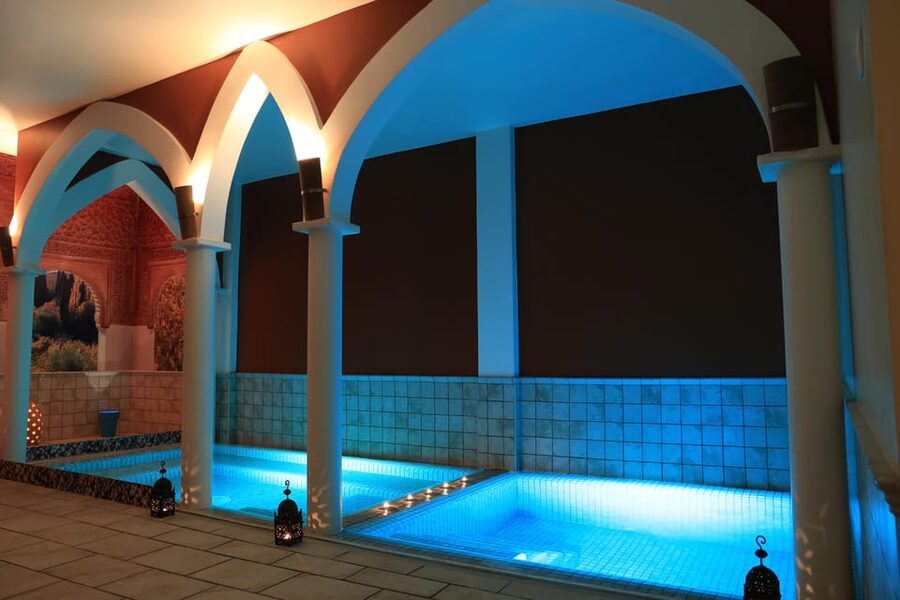 Menorca: Gessamí Banys Arabs Spa Entrance - Moving through the hot, cold and salt pools