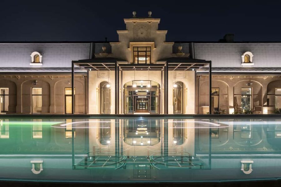 Milan: De Montel Thermal Bath Entrance Ticket - Saunas, steam bath, and the large hammam