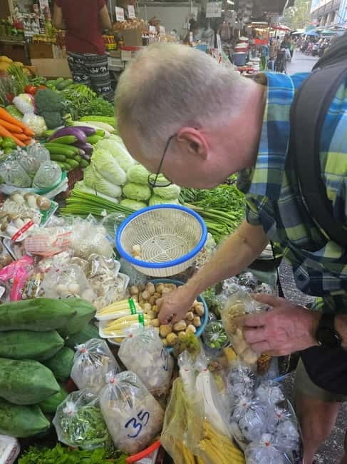 Mini Group: Authentic Thai Cooking & Wellness Experience - Cooking, eating, and learning in a small group