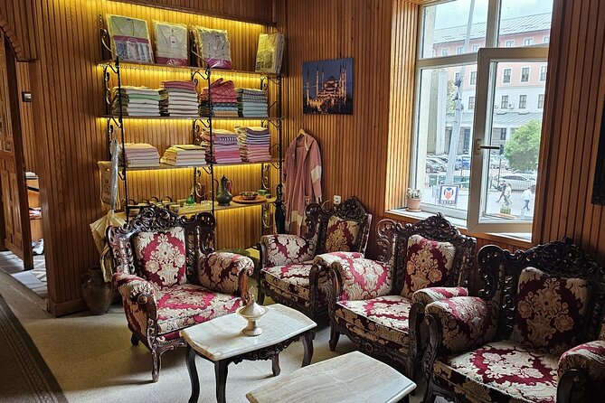 Mixed Turkish Bath in Istanbul - Service style: warm welcome, uneven communication