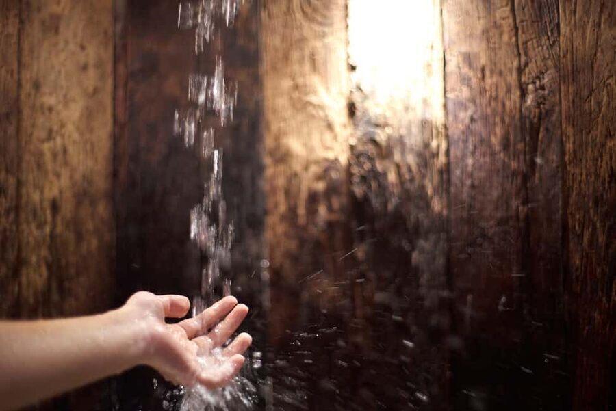 Monforte d'Alba: Jacuzzi Ritual with Wine Tasting - Who will enjoy this experience most?