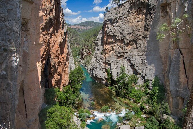 Montanejos Hiking Tour & Thermal Pools from Valencia - The coach departure from Valencia