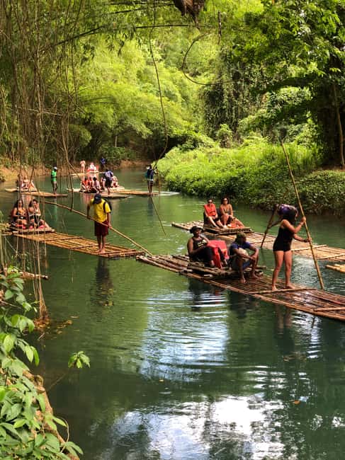 Montegobay: Rafting Tour with Limestone Massage - Floating through Jamaica’s Great River