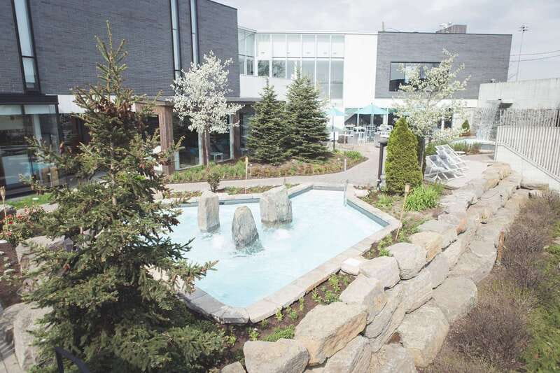 Montreal: Nordic Spa Thermal Experience - Crowds, quiet, and the best time to go