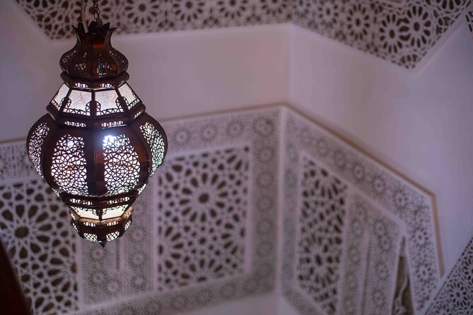 Moroccan hammam with reception in private Riad Mouassine - The ghassoul wrap and the limits of the spa comparison