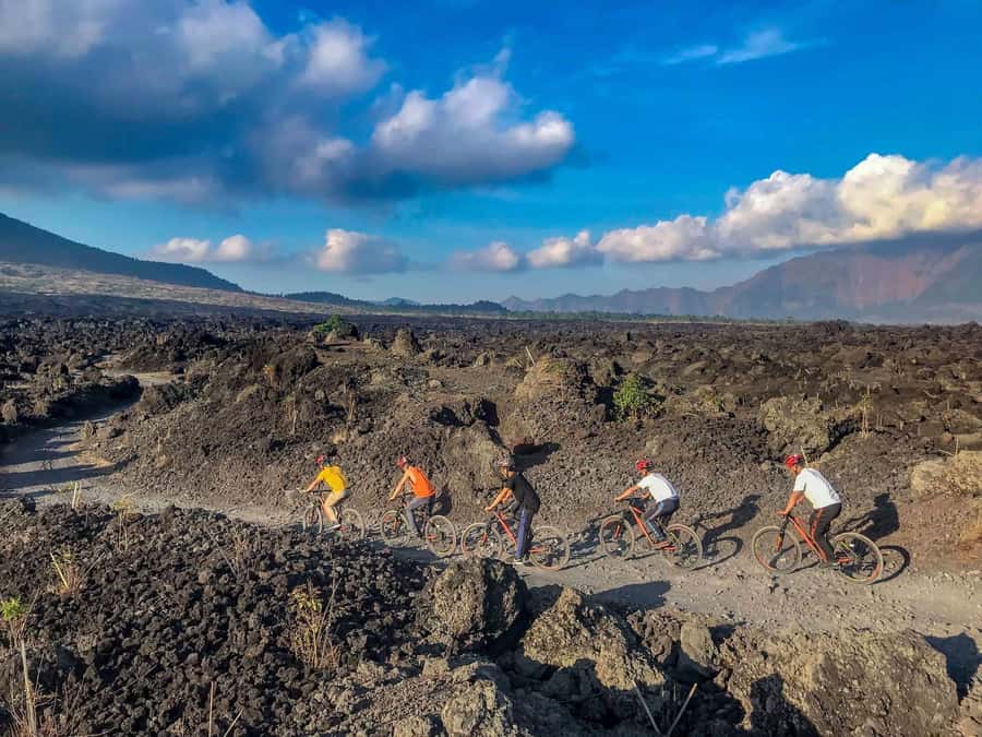 Mount Batur: Black Lava Cycling Tour w/ Natural Hot Spring - Mt. Batur Lounge: a practical stop, not just a perk