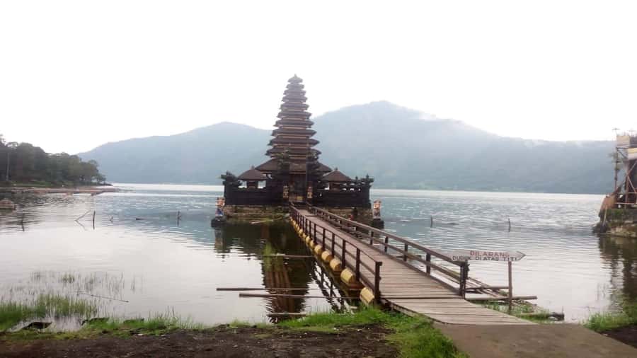 Mount Batur: Black Lava Cycling Tour w/ Natural Hot Spring - Breakfast, lunch, and the optional coffee stop