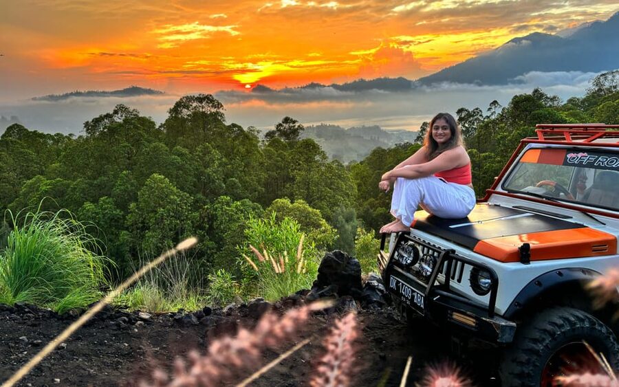 Mount Batur: Jeep Sunrise Adventure and Hot Spring - Sunrise at Mount Batur