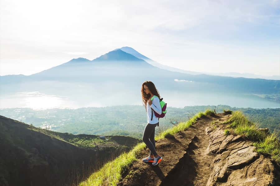 Mount Batur Sunrise Trek & Hot Springs Tour - The 1.5-hour climb through the dark