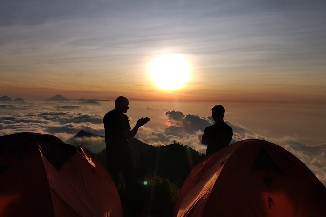 Mount Rinjani 3D2N Private Trek – Summit, Crater Rim & Hot Spring - Food, tents, porters, and what you actually carry