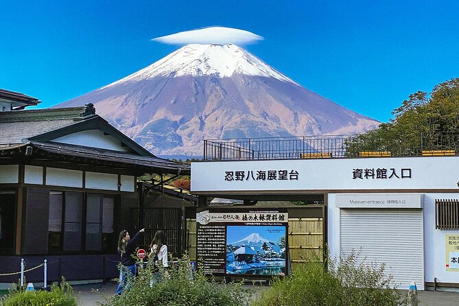 Mt. Fuji 5th, Oshino Hakkai, Onsen Full-Day Trip From Tokyo - Arakurayama Sengen Park and the famous Fuji view