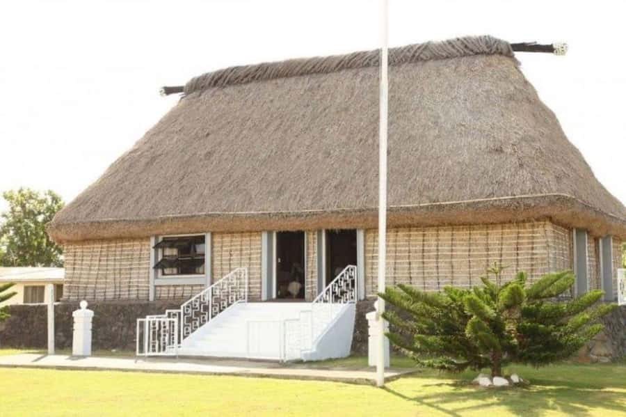 Nadi: Garden Village Hot Spring & Temple Highlights Tour - Guides, drivers, and the pace of the day