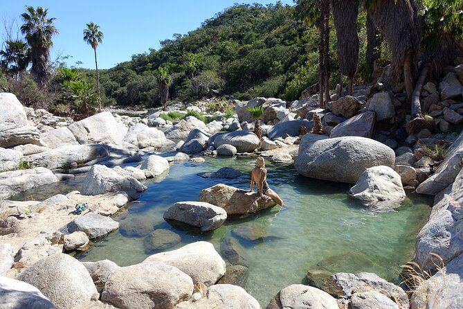 Natural Hot Springs Experience - Choosing your route at the river