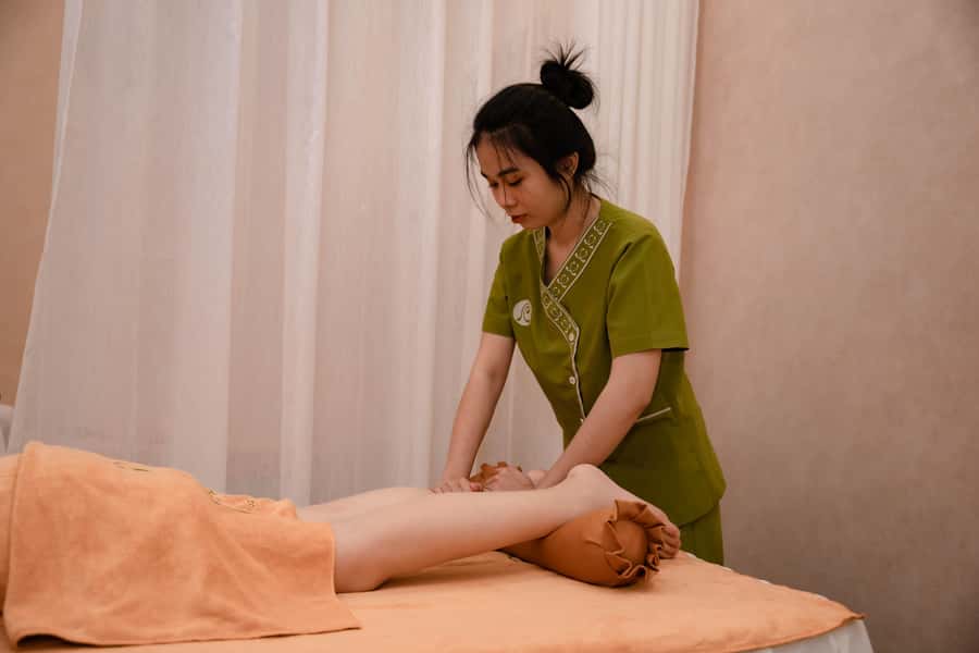 Nha Trang: 90mins Hot Stone Massage (FREE PICK-UP for 2pax+) - Steps 3 to 5: full-body massage and hot stones