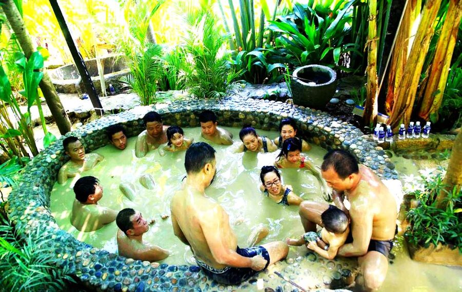 Nha Trang: Hot Spring and Mud Spa Package Half-Day Tour - What happens at Cham Ponagar Temple
